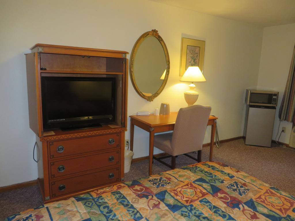 Best Budget Inn カーセッジ エクステリア 写真