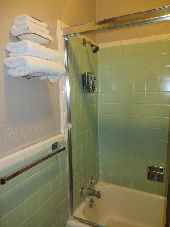 Best Budget Inn カーセッジ 部屋 写真